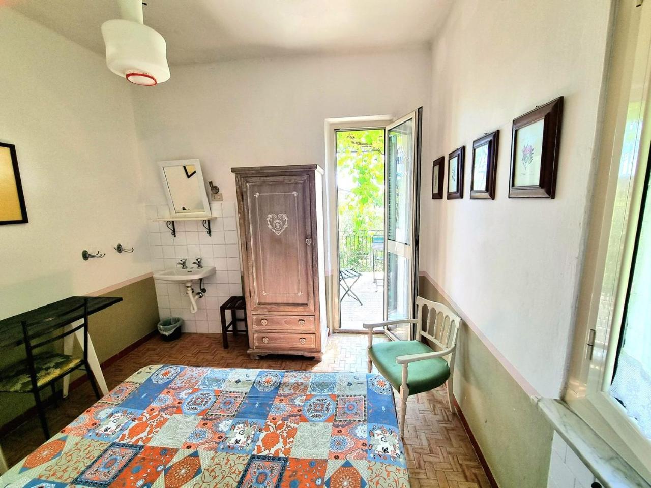 Casa Cambini Bed & Breakfast Marina di Massa Exterior photo
